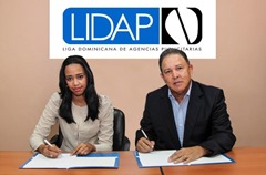 Yessely López (Marketingdirecto.com) y Carlos Azar (LIDAP)